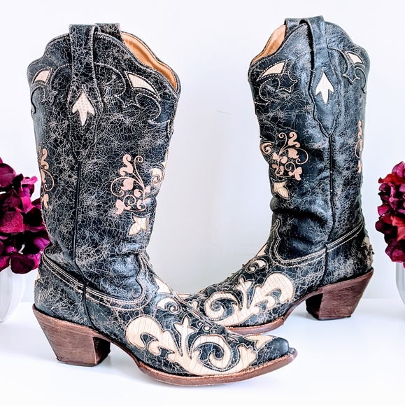 Corral Black and Cream Heeled Boots - Picture 6 of 8